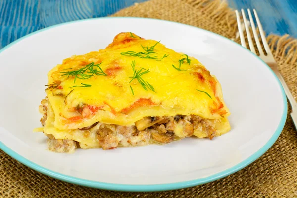 Lasaña con carne picada —  Fotos de Stock