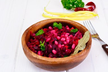 Salata sosu ile beyaz tahtalar fasulye