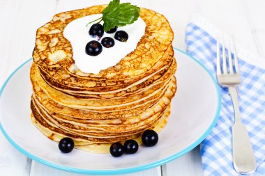 Krep süt ve beyaz panoları Frenk üzümü