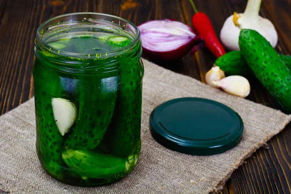 Pepino en Marinade, Pepinillos — Foto de Stock