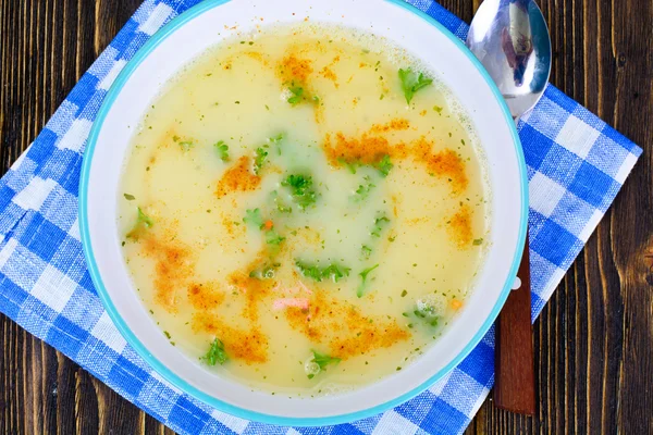 Sahnesuppe mit Currysoße, Paprika rot — Stockfoto