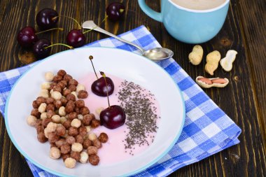 Protein Chia tohum ve fıstık ile çikolata Beakfast