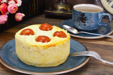 Lezzetli fırında pasta Ricotta ve kiraz domates ile