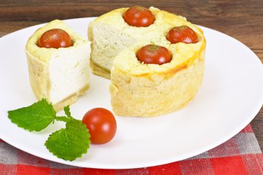 Lezzetli fırında pasta Ricotta ve kiraz domates ile
