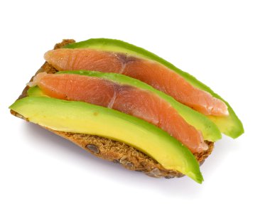 Avokado ve somon sandviç