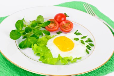 Omlet marul ve domates ile