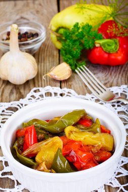 Tatlı biber ızgara ile balsamik, sarımsak