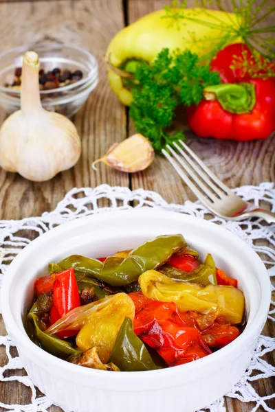 Tatlı biber ızgara ile balsamik, sarımsak