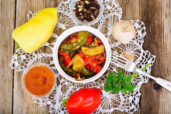 Tatlı biber ızgara ile balsamik, sarımsak