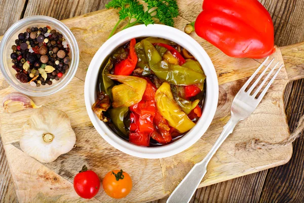 Tatlı biber ızgara ile balsamik, sarımsak