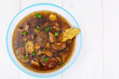 yabani mantar çorbası