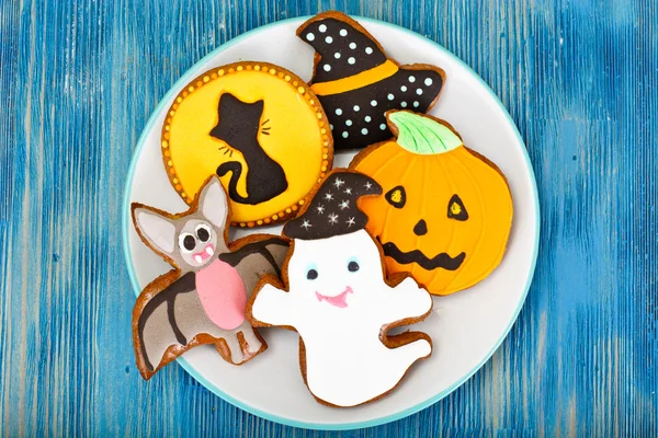 Lebkuchen zu Halloween. Lustiges Ferienessen für Kinder — Stockfoto