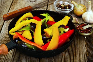 Tatlı biber ızgara ile balsamik, sarımsak