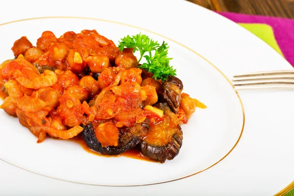 Chickpeas wirh Eggplant and Tomatoes, Onions — Stock Photo, Image