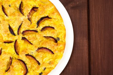 Elma, Erik ve çikolata damla ile pasta