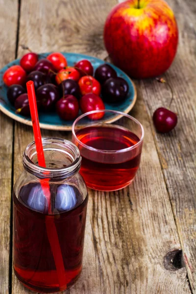 Jugo de cereza Studio Foto — Foto de Stock