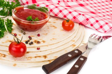 Domates Adzhika ile Ermeni silindir Mini değirmenler