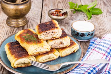 Krep tavuk, mantar ve et