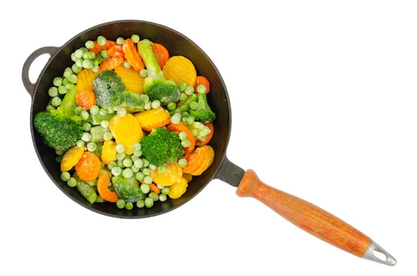 Sartén Con Trozos Verduras Congeladas Aisladas Sobre Fondo Blanco — Foto de Stock