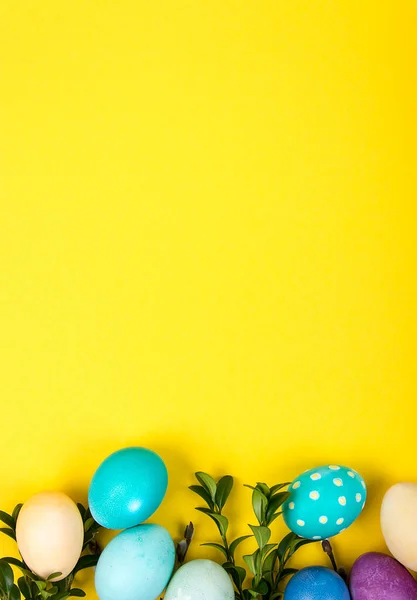 Kleurrijke Achtergrond Met Paaseieren Gele Achtergrond Gelukkig Pasen Concept Kan — Stockfoto