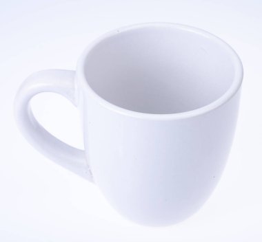 Mug beyaz büyük boş izole. Stüdyo Fotoğrafı