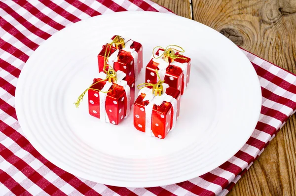 Christmas New Years Concept White Plate Red Tablecloth — Stock Photo, Image