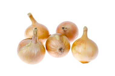 Beyaz üzerine izole edilmiş altın soğanlar. Stüdyo Fotoğrafı