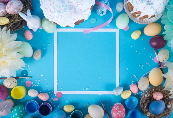 Kleurrijke Achtergrond Met Paaseieren Blauwe Achtergrond Gelukkig Pasen Concept Kan — Stockfoto