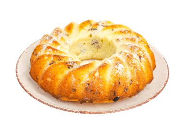 Meyveli, kuru üzümlü ve kuru yaban mersinli yuvarlak lezzetli bisküvi keki. Ev yapımı tatlı, pişirme. Stüdyo Fotoğrafı