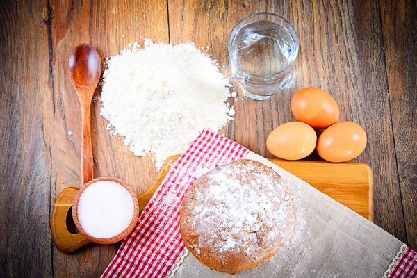 Bread, flour, egg, water. Baking. — Stock Photo, Image