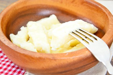 Süzme peynir köfte. Belarus ve Ukrayna mutfağı.