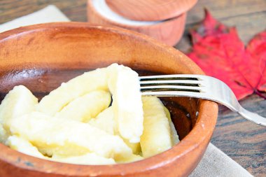 Süzme peynir köfte. Belarus ve Ukrayna mutfağı.