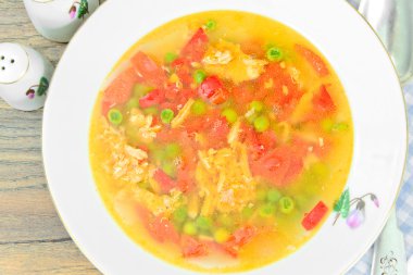 Sağlıklı gıda: Balık sebze çorbası..