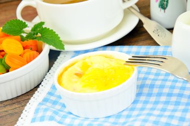 Havuç ve yeşil fasulye ile diyet omlet