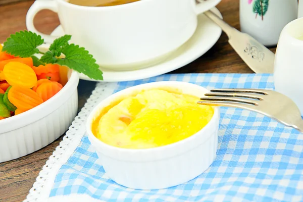 Havuç ve yeşil fasulye ile diyet omlet