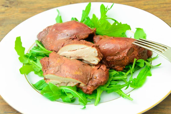 Healthy and Diet Food: Boiled Chicken in Onion Skins. — Stock Photo, Image