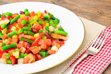 Sebze Meksika karışımı. Domates, fasulye, kereviz, yeşil B