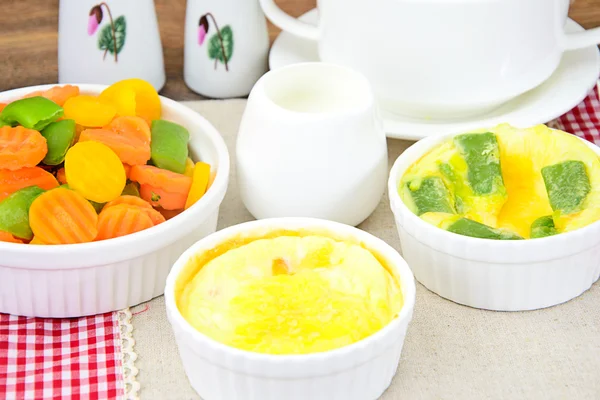 Havuç ve yeşil fasulye ile diyet omlet