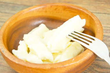 Süzme peynir köfte