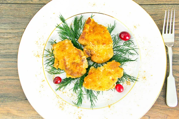 Breaded Chicken Fillet with Herbs and Cranberries — Stock Photo, Image