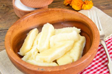 Süzme peynir köfte. Belarus ve Ukrayna mutfağı.