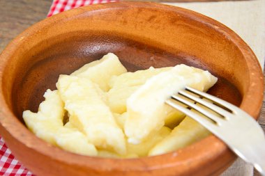 Süzme peynir köfte. Belarus ve Ukrayna mutfağı.