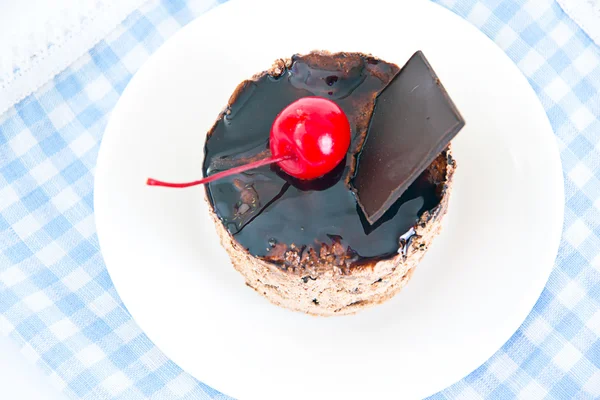 Cake with Cherries and Chocolate, Cupcake on Wood Background — Stock Photo, Image