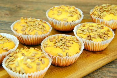 Ayçiçeği tohumu ile cupcakes
