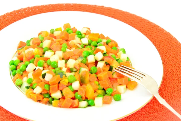 Guisado de legumes suculento. Paprika, ervilhas, cenouras. Alimentos dietéticos . — Fotografia de Stock