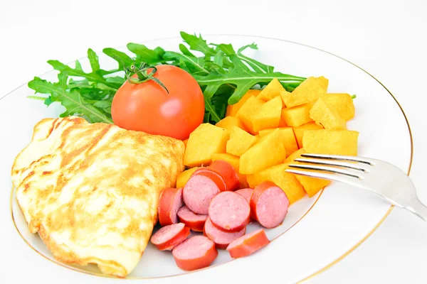 Egészséges és diétás élelmiszer: rántotta zöldségekkel — Stock Fotó