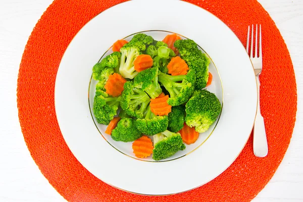 Broccoli en wortelen. Dieet Fitness voeding — Stockfoto