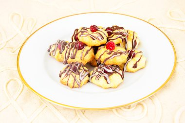 Kızılcık Kurabye ile lezzetli Noel tatlılar