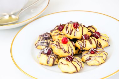 Kızılcık Kurabye ile lezzetli Noel tatlılar