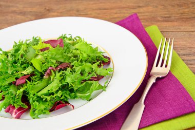 Salata karışımı Batavi, Frise, Radicchio, hindiba, diyet Mel sona E